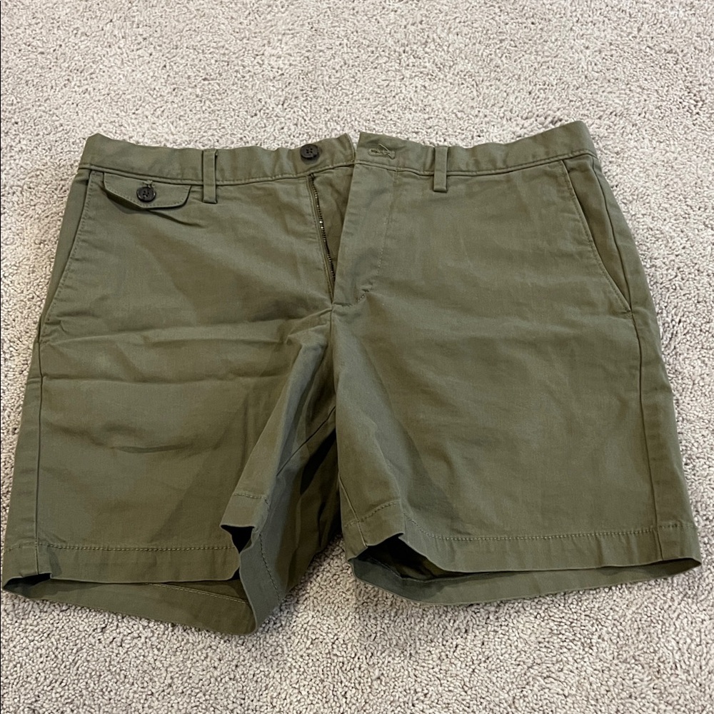 Banana Republic Men's Khaki Shorts
